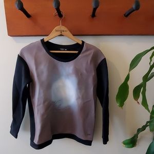 Titika full moon sweatshirt